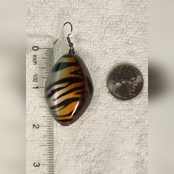 Bold and Chunky Beaded TIGER Statement Jewelry - Necklace, Bracelet and Earrings - Picture 4 of 4